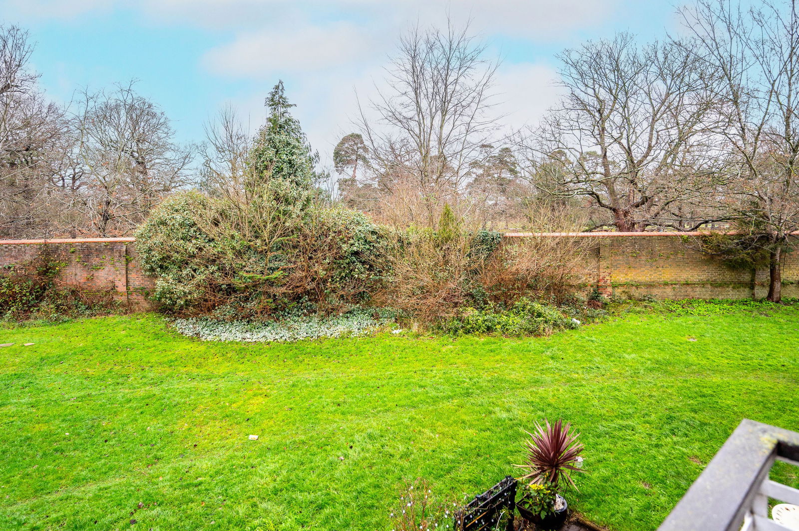 3 bed flat for sale in Kingsnympton Park, Kingston Upon Thames  - Property Image 13