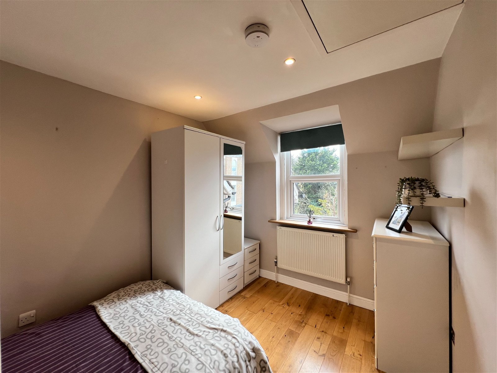 1 bed flat to rent in Station Road, Leatherhead 8