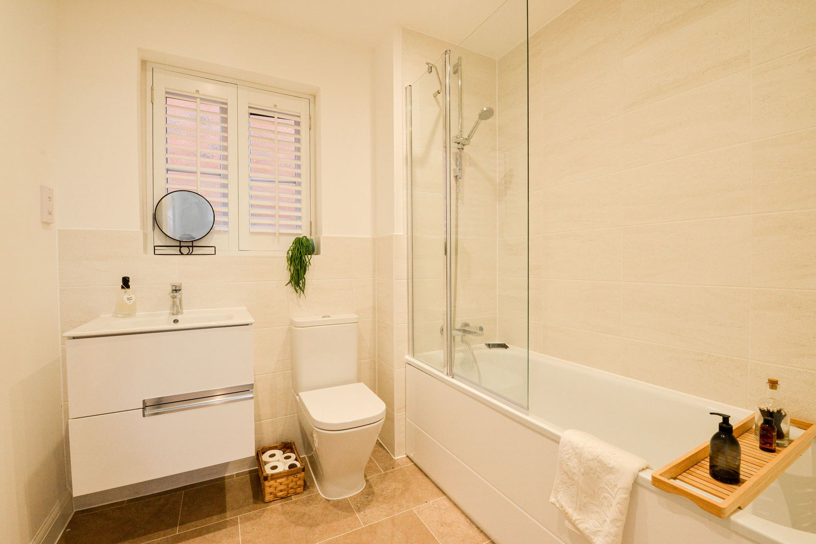 3 bed detached house to rent, Ash 11