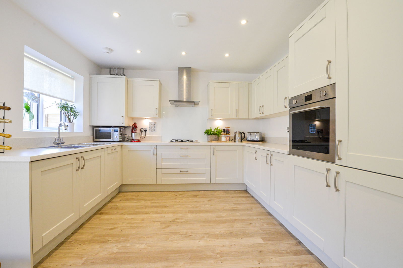 3 bed detached house to rent, Ash 4