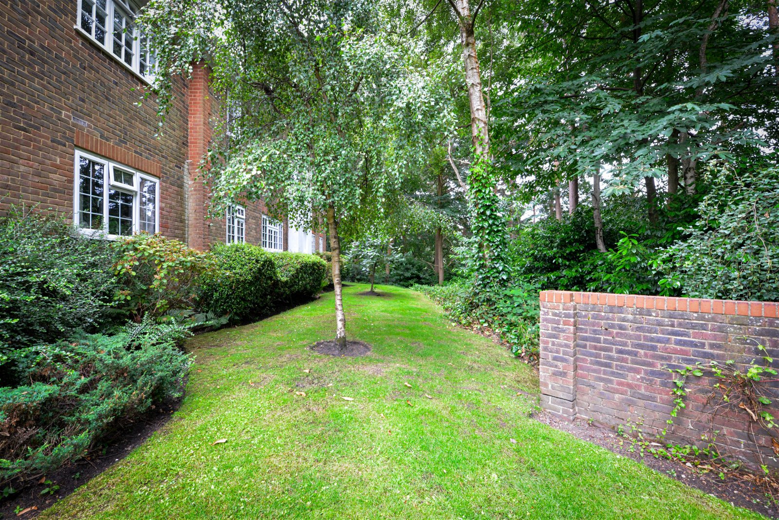 1 bed flat to rent in Fairway Heights, Camberley  - Property Image 13