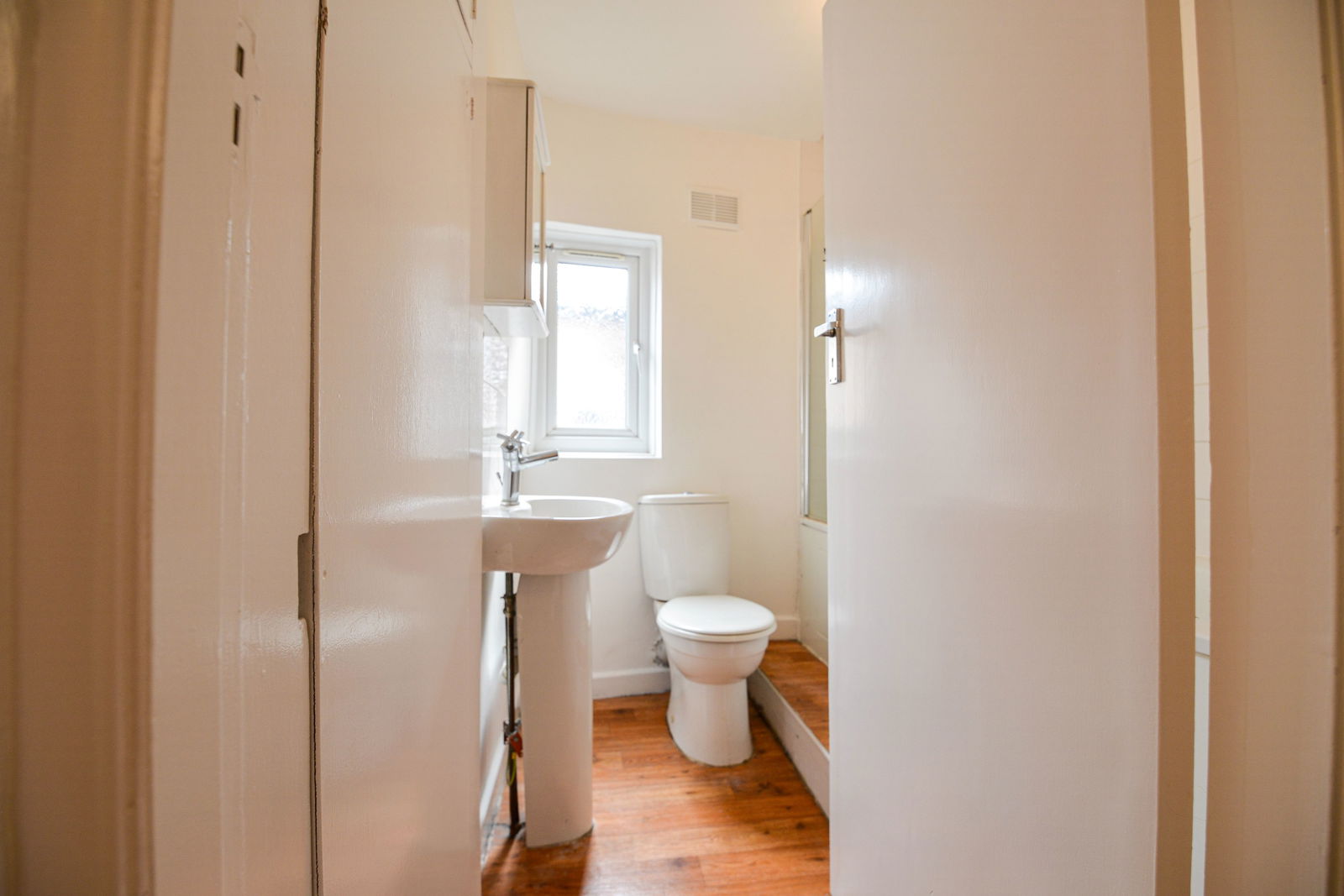 2 bed maisonette to rent in Cannon Hill Lane, London  - Property Image 9