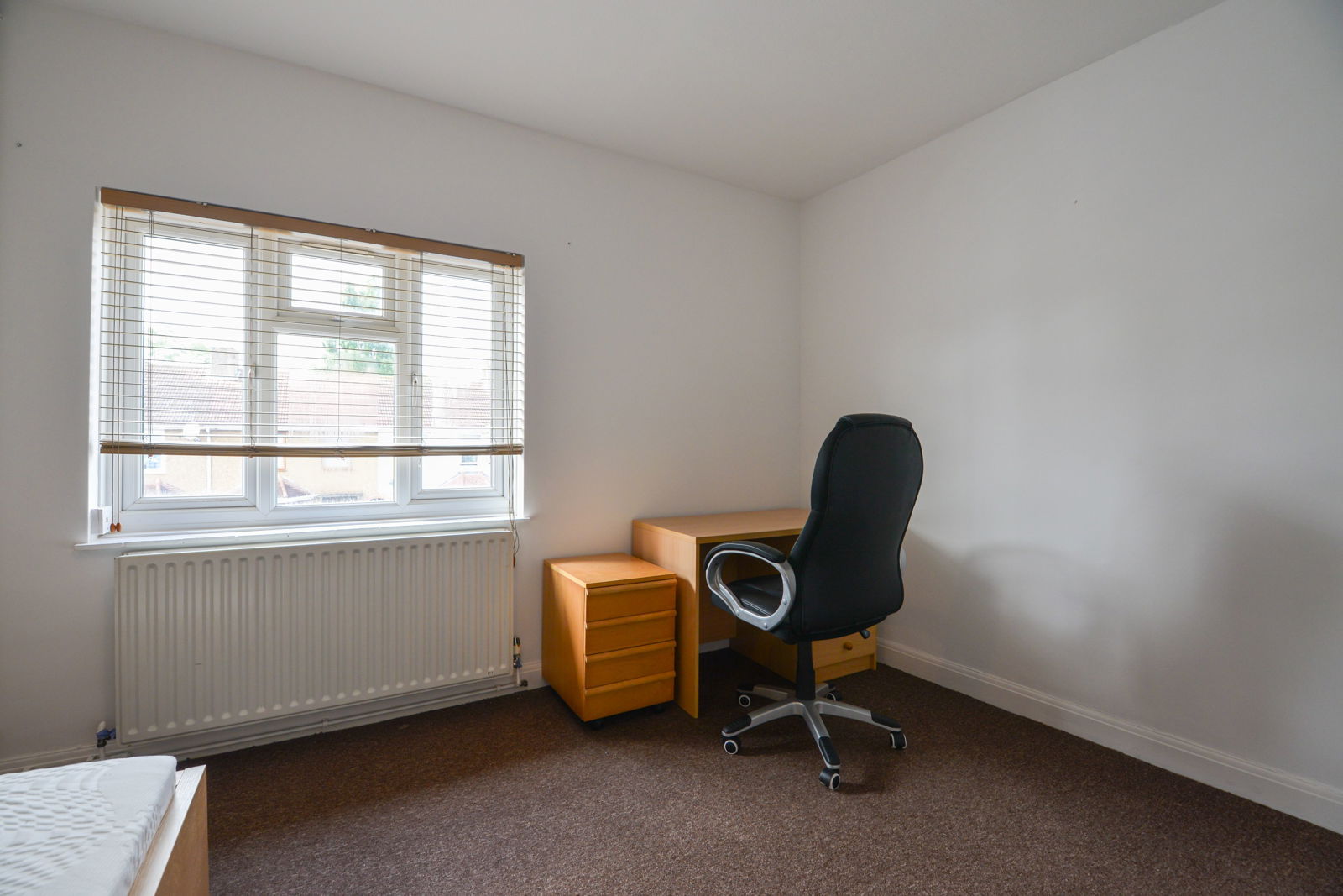 2 bed maisonette to rent in Cannon Hill Lane, London 9