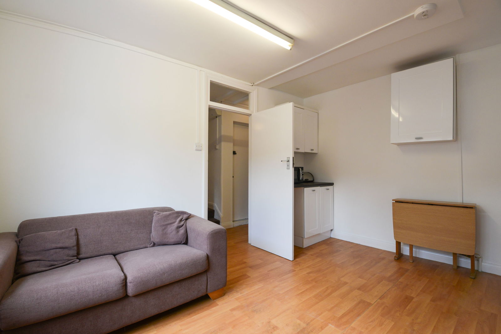 2 bed maisonette to rent in Cannon Hill Lane, London 3