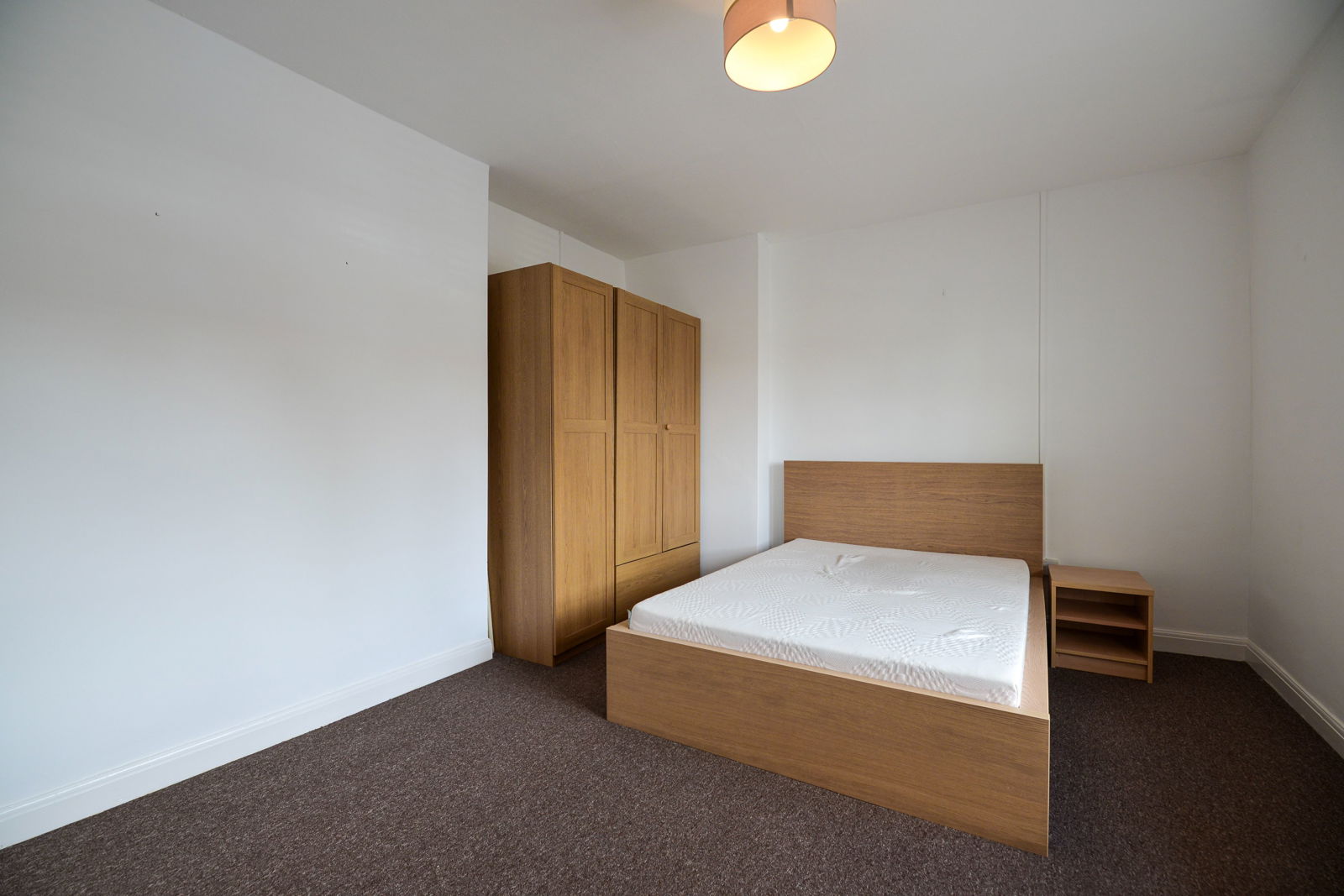 2 bed maisonette to rent in Cannon Hill Lane, London  - Property Image 8