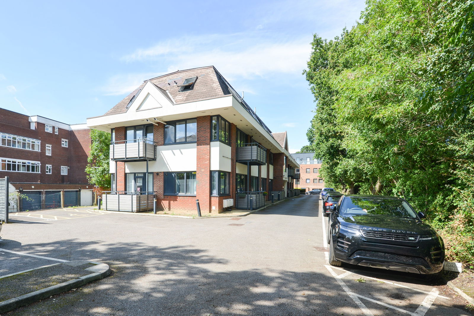 2 bed apartment to rent in Challenge Court, Leatherhead  - Property Image 2