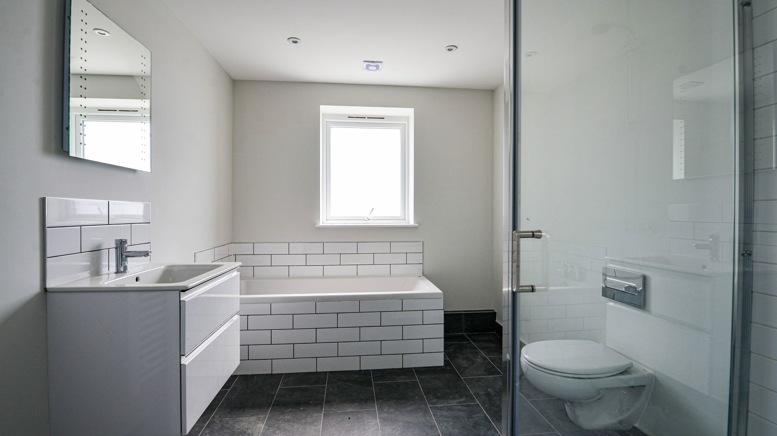 4 bed detached house to rent, Alfold 14