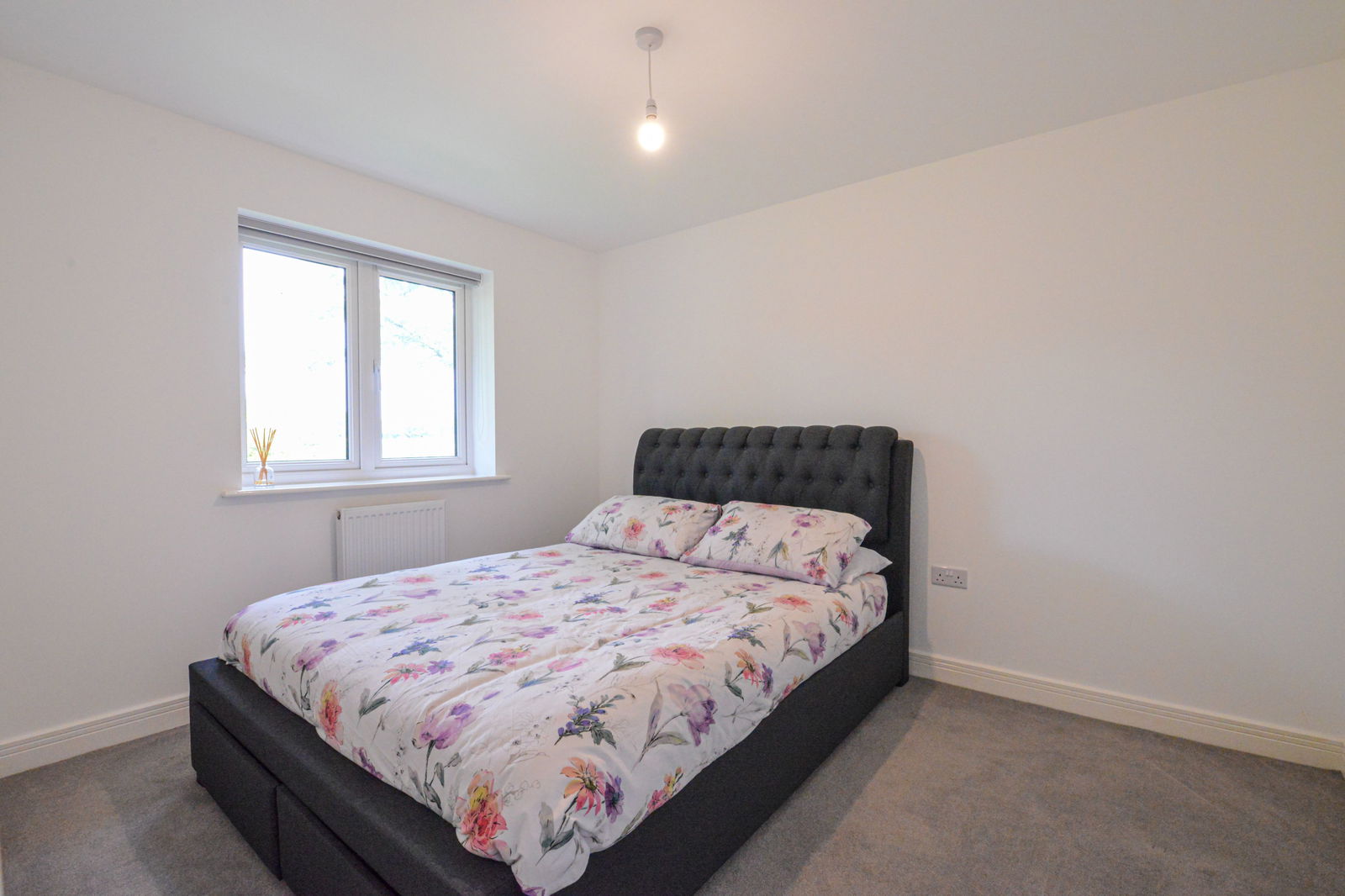4 bed detached house to rent, Guildford 14