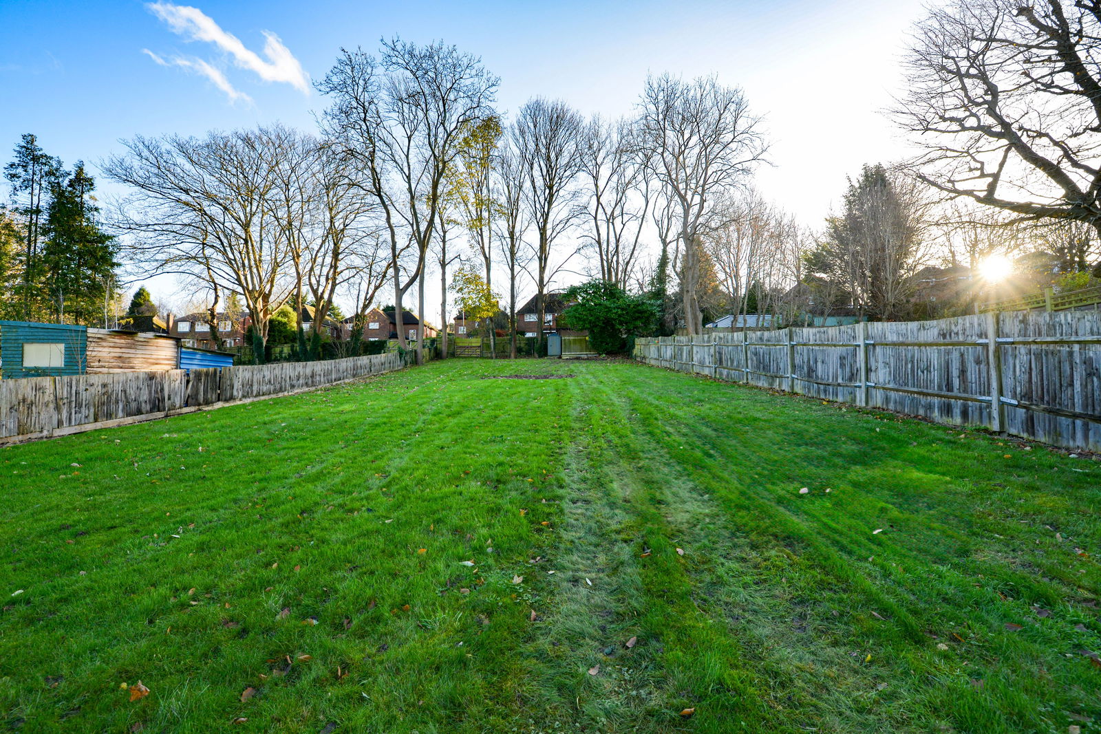 5 bed detached house to rent in Manor Way, Guildford  - Property Image 23