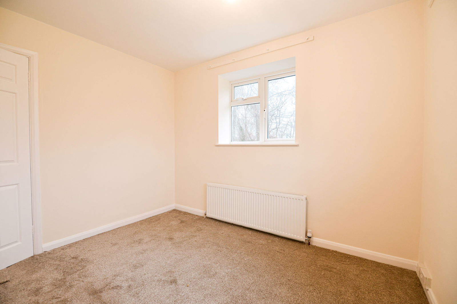 3 bed semi-detached house to rent in Blakes Lane, Leatherhead 13