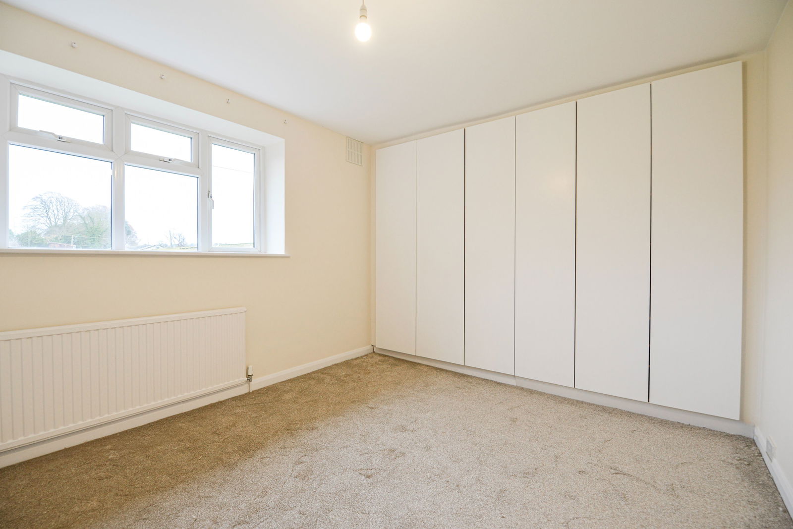 3 bed semi-detached house to rent in Blakes Lane, Leatherhead 8