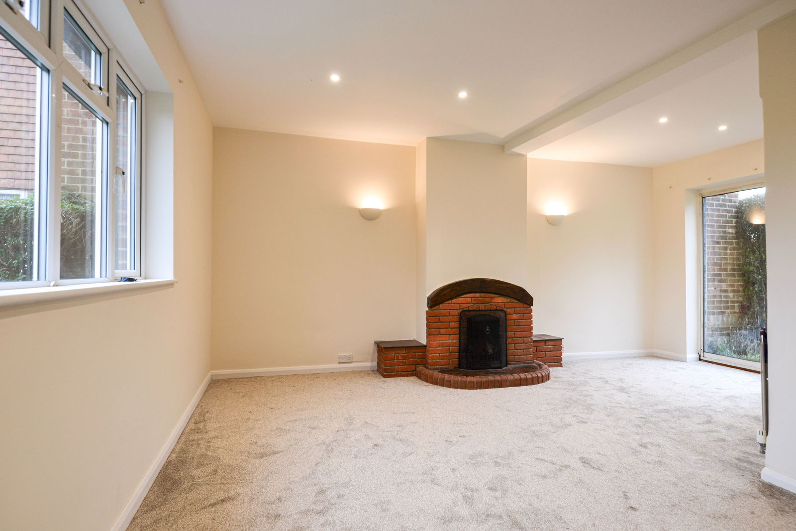 3 bed semi-detached house to rent in Blakes Lane, Leatherhead 15