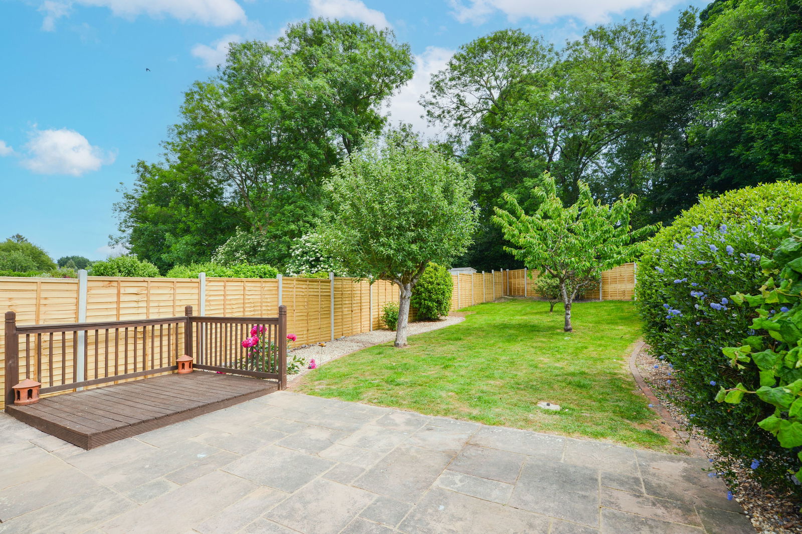 3 bed semi-detached house for sale in Strathcona Avenue, Leatherhead  - Property Image 11
