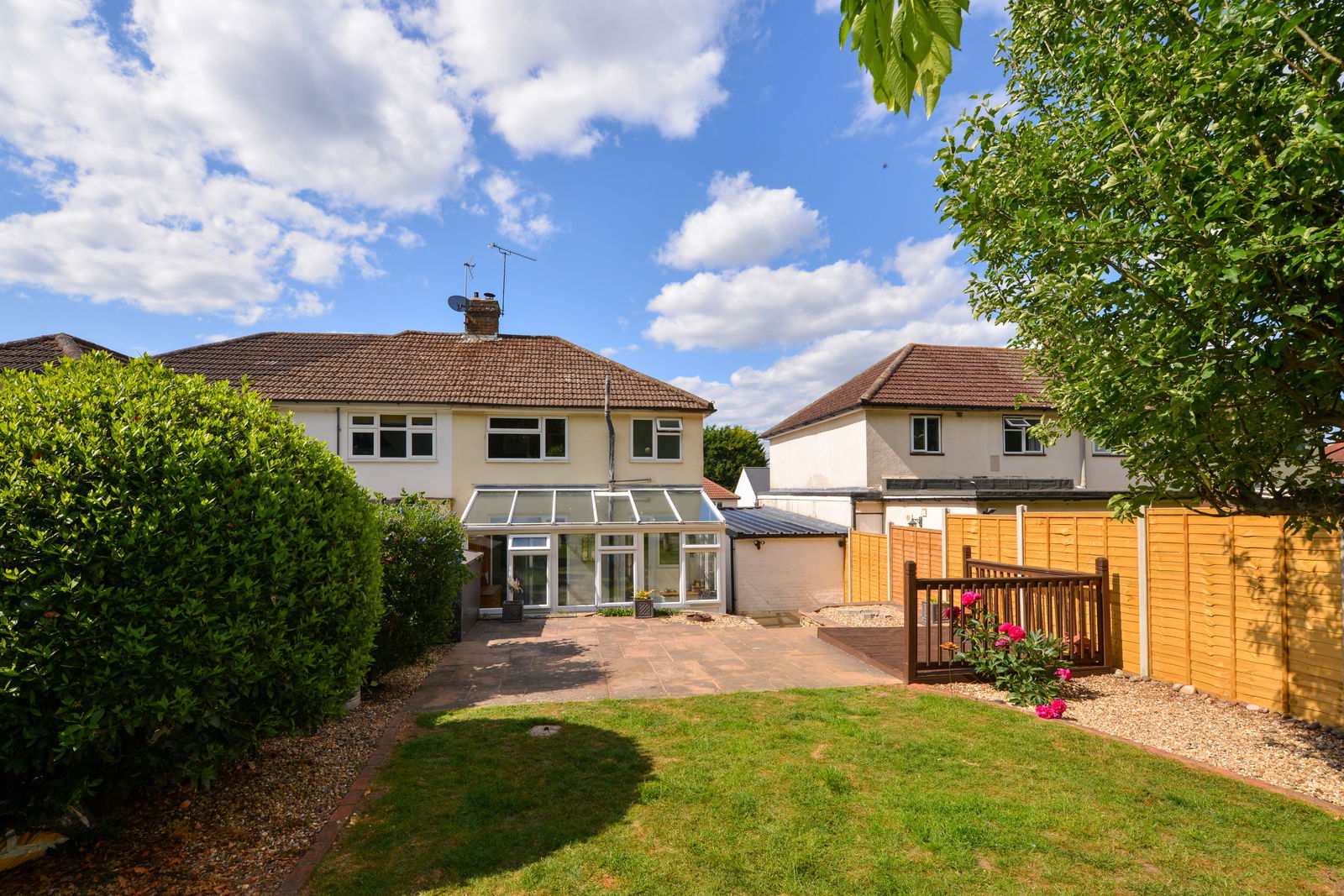 3 bed semi-detached house for sale in Strathcona Avenue, Leatherhead  - Property Image 15
