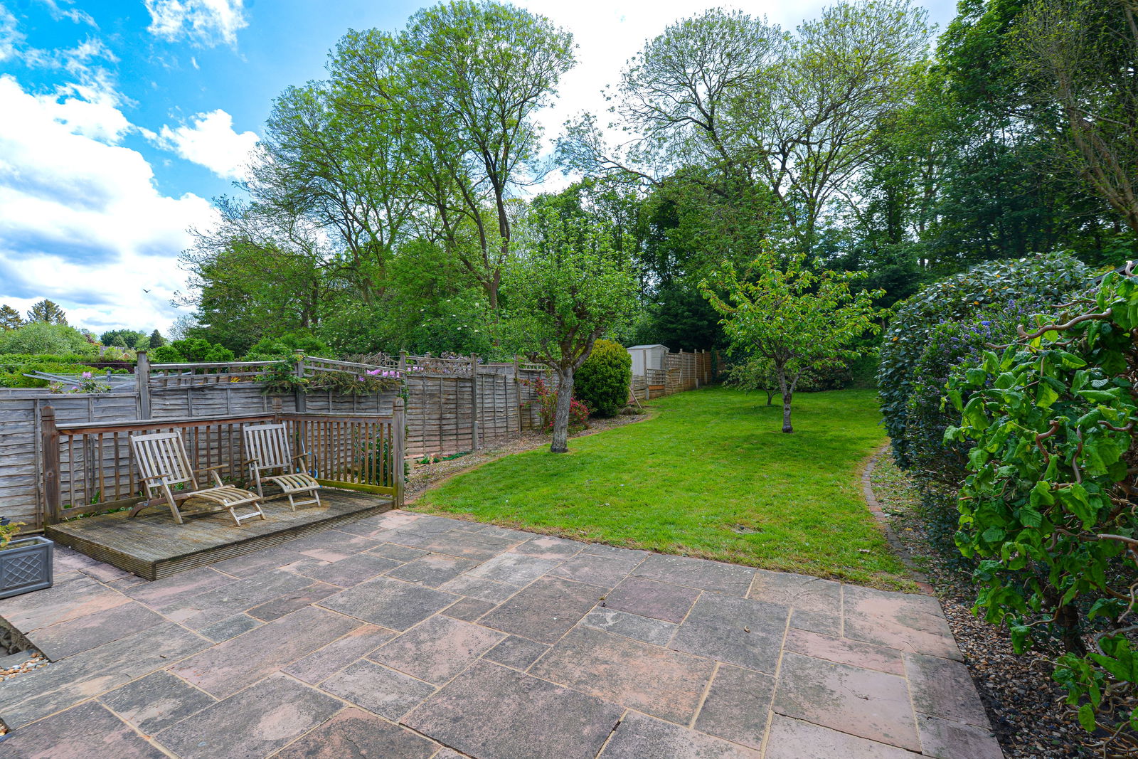 3 bed semi-detached house for sale in Strathcona Avenue, Leatherhead  - Property Image 6