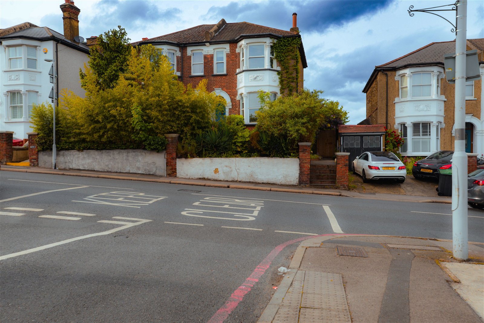 4 bed semi-detached house for sale in Carshalton Road, Carshalton  - Property Image 1