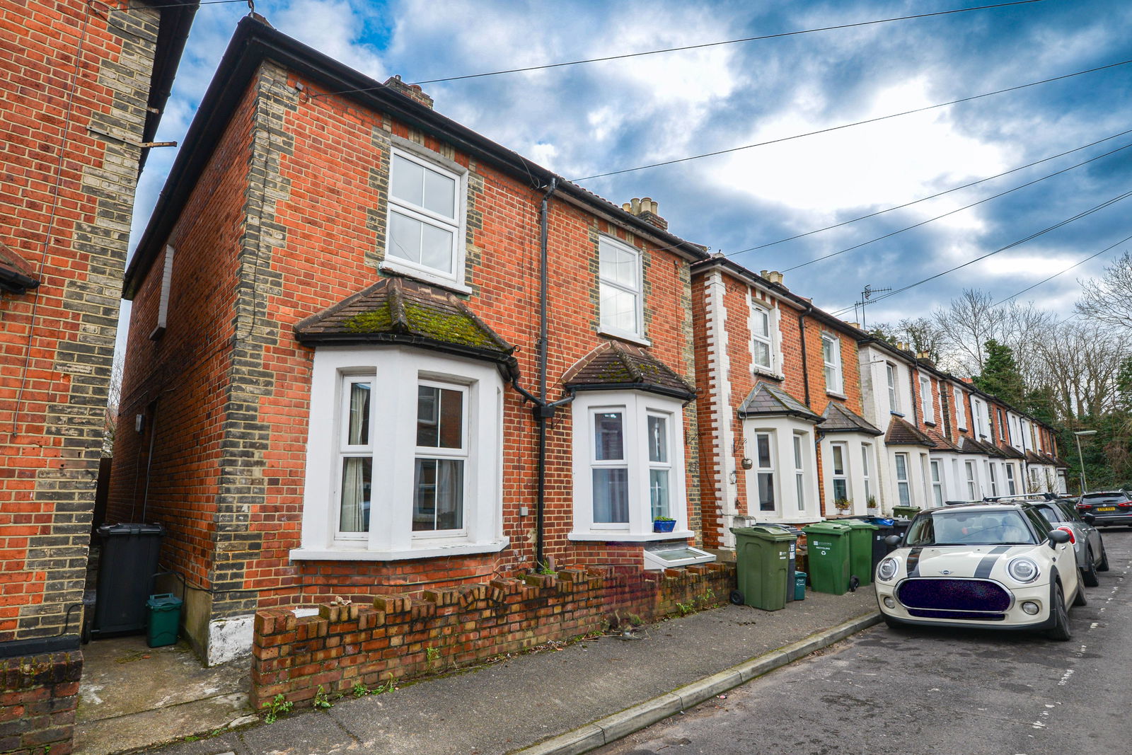 2 bed semi-detached house to rent in Sycamore Road, Guildford  - Property Image 1