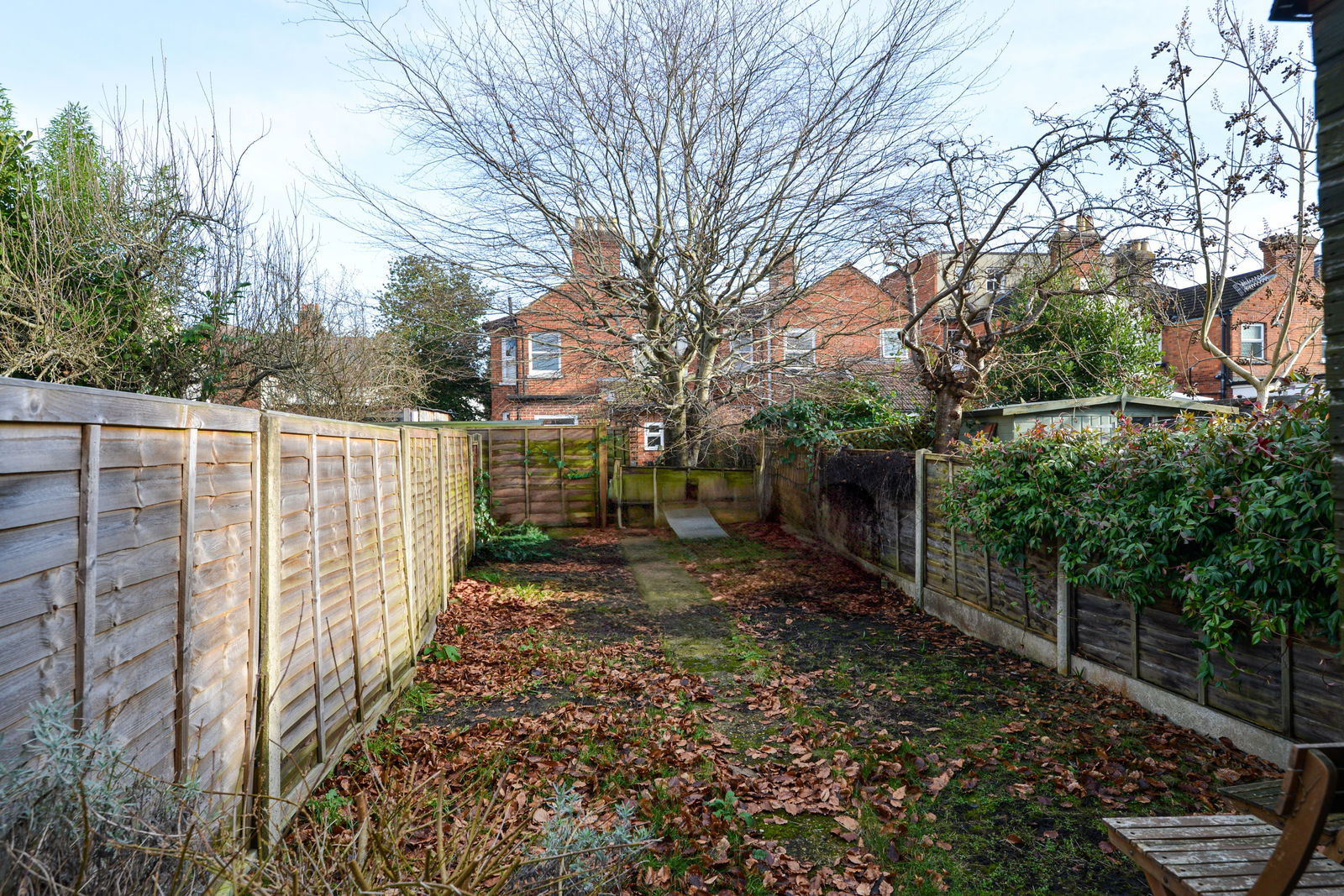 2 bed semi-detached house to rent in Sycamore Road, Guildford 8