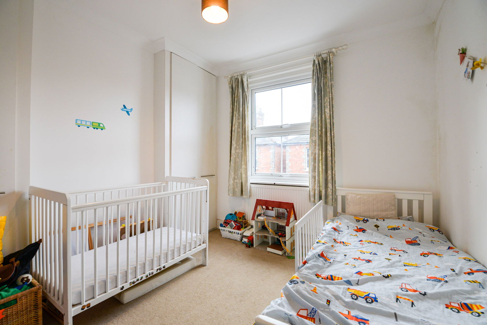 2 bed semi-detached house to rent in Sycamore Road, Guildford 7