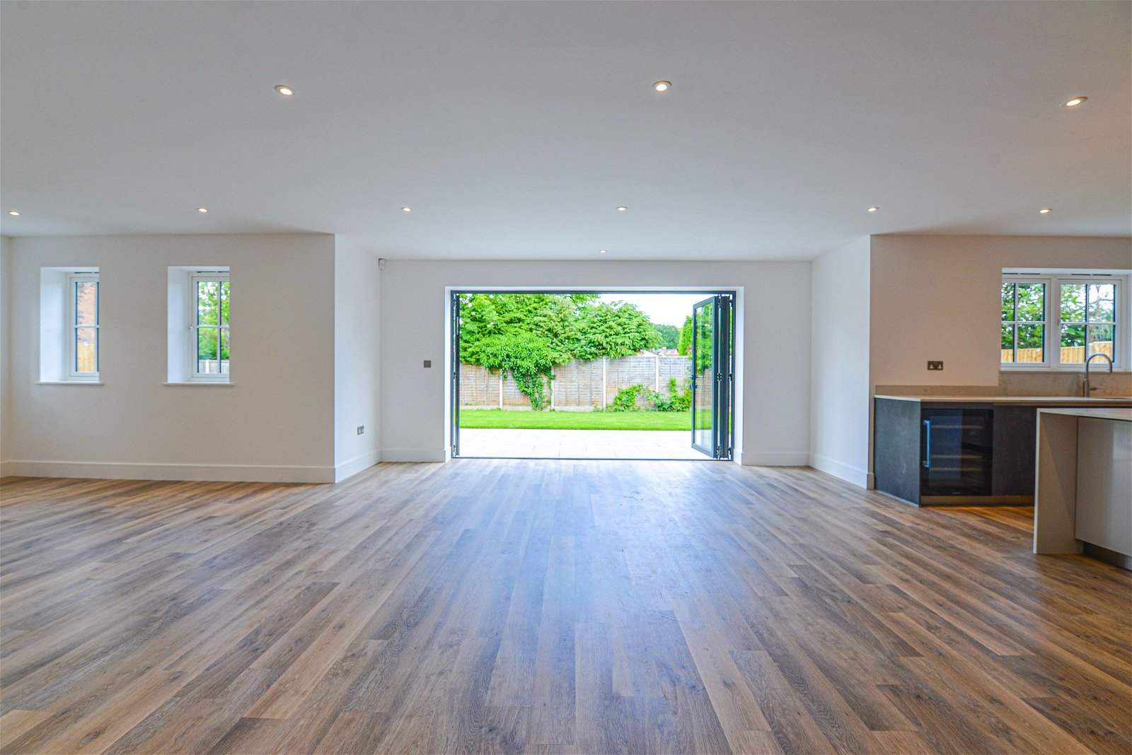 5 bed detached house for sale in Coach Road, Chertsey  - Property Image 11