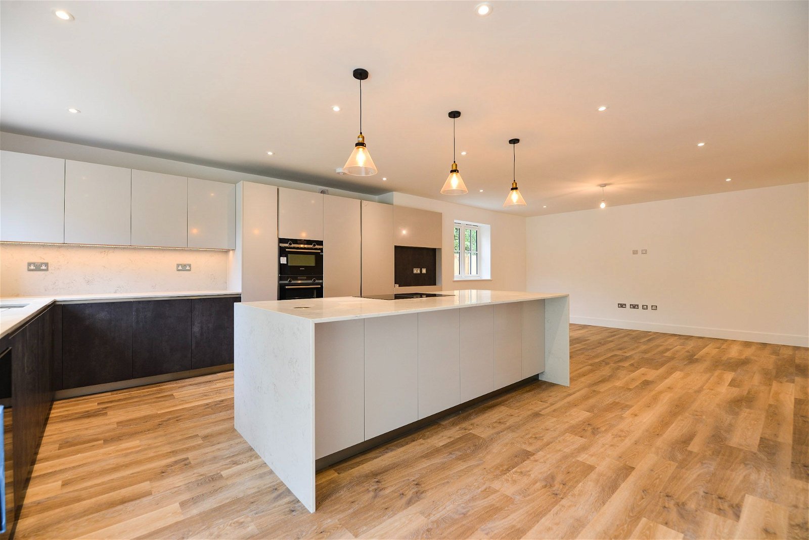 5 bed detached house for sale in Coach Road, Chertsey  - Property Image 2