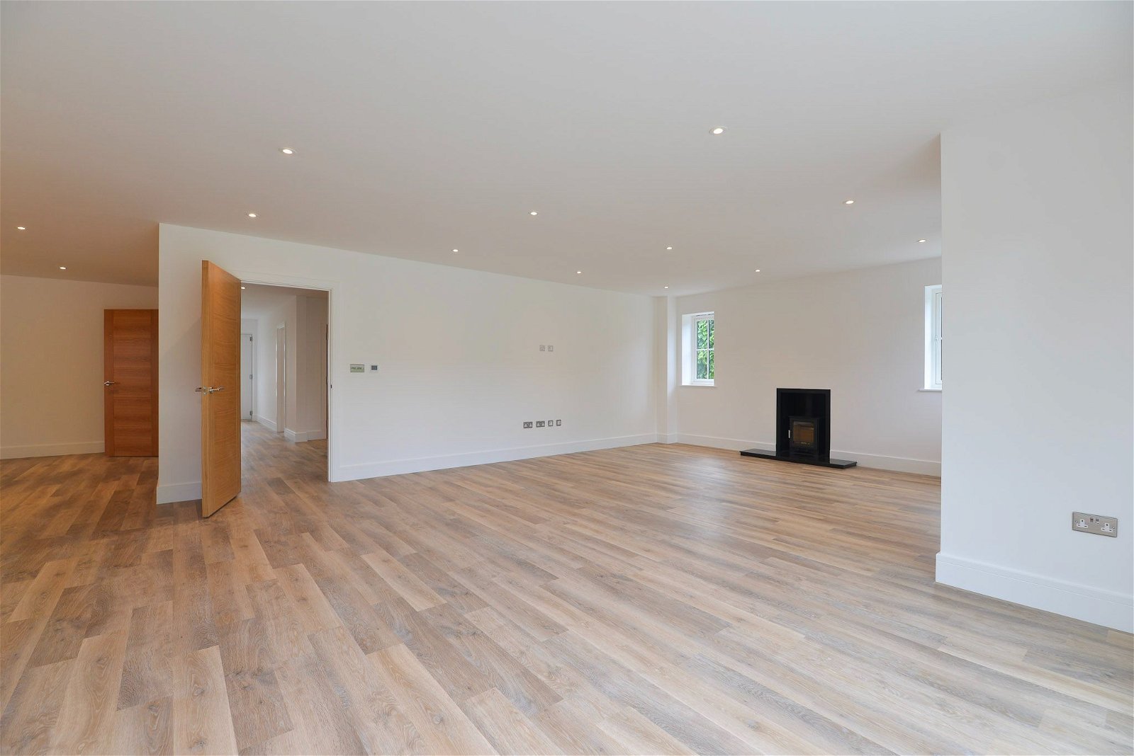 5 bed detached house for sale in Coach Road, Chertsey 13