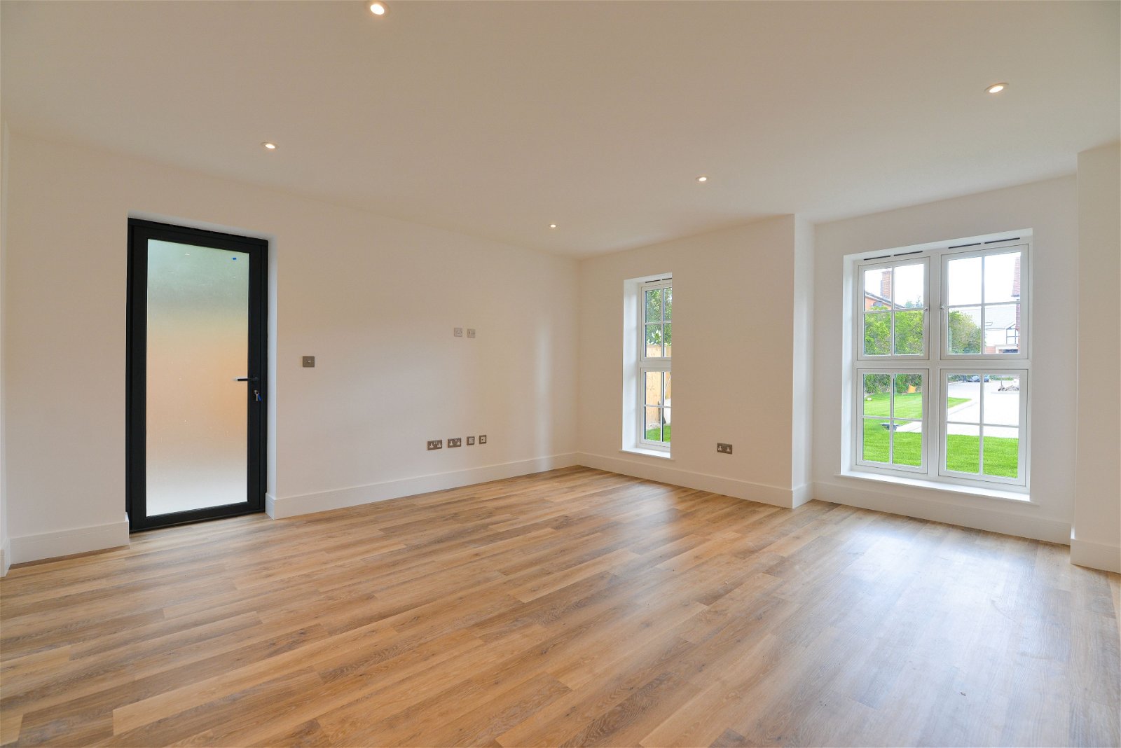 5 bed detached house for sale in Coach Road, Chertsey 17