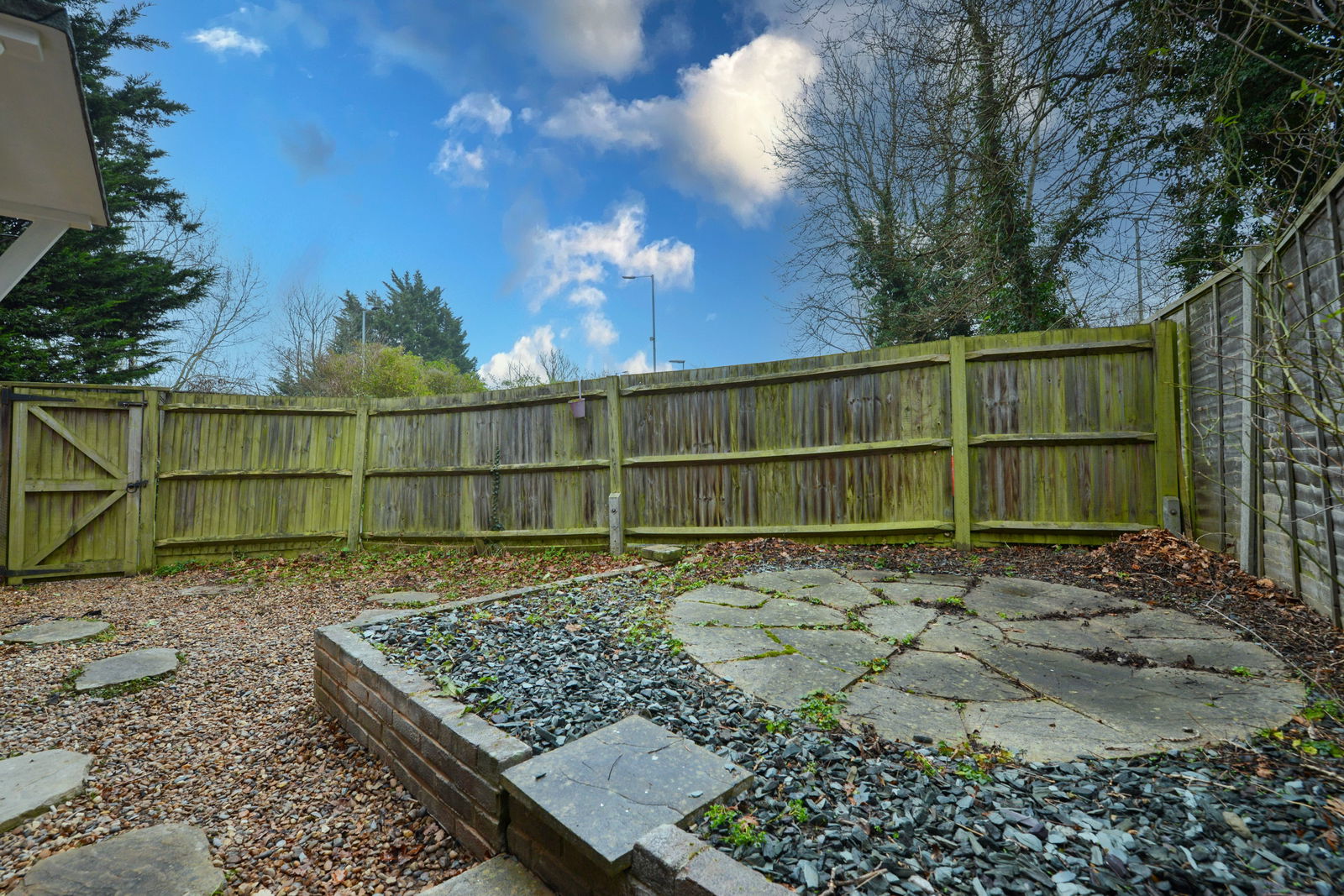 1 bed maisonette to rent in Beckingham Road, Guildford 5