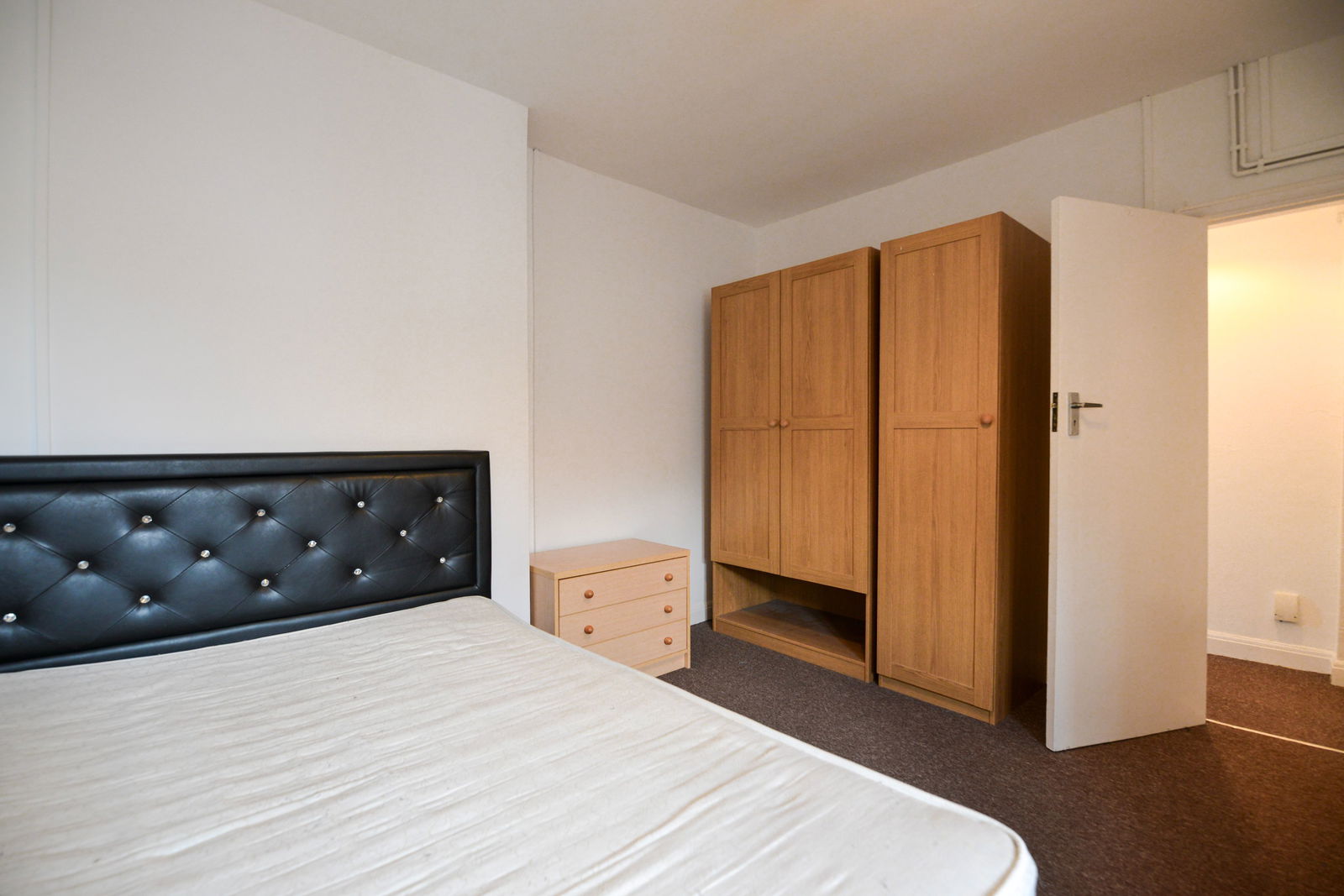 2 bed maisonette to rent in Cannon Hill Lane, London 2