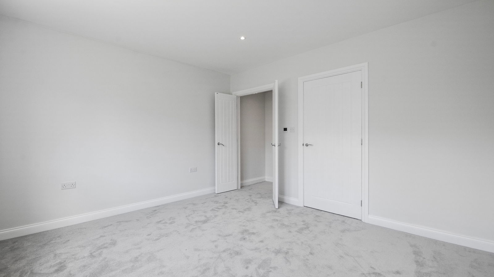 4 bed detached house for sale, Alfold 14