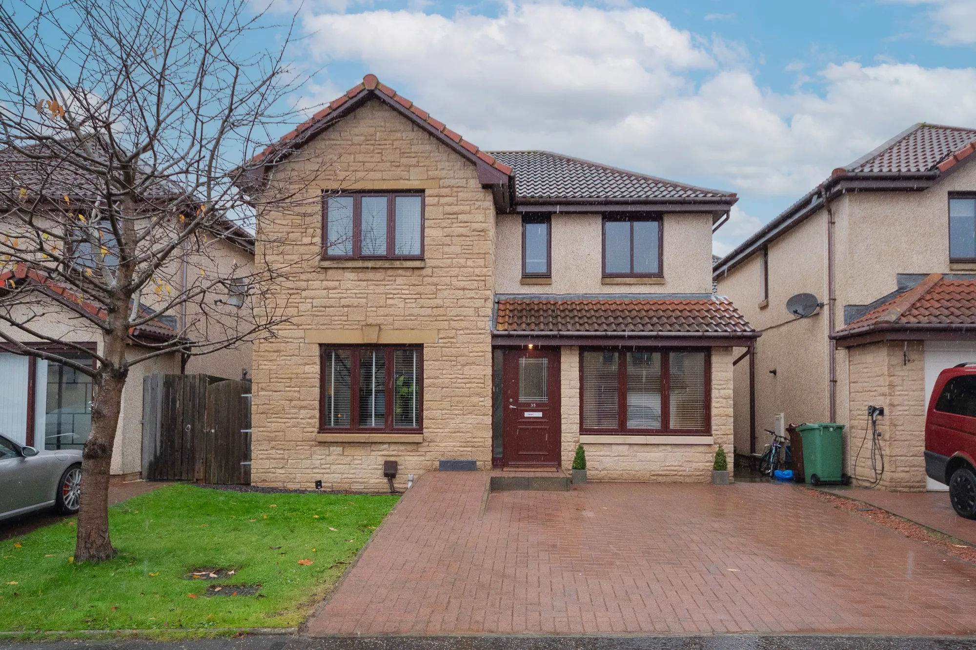 4 bed house for sale in Moffat Walk, Tranent 1