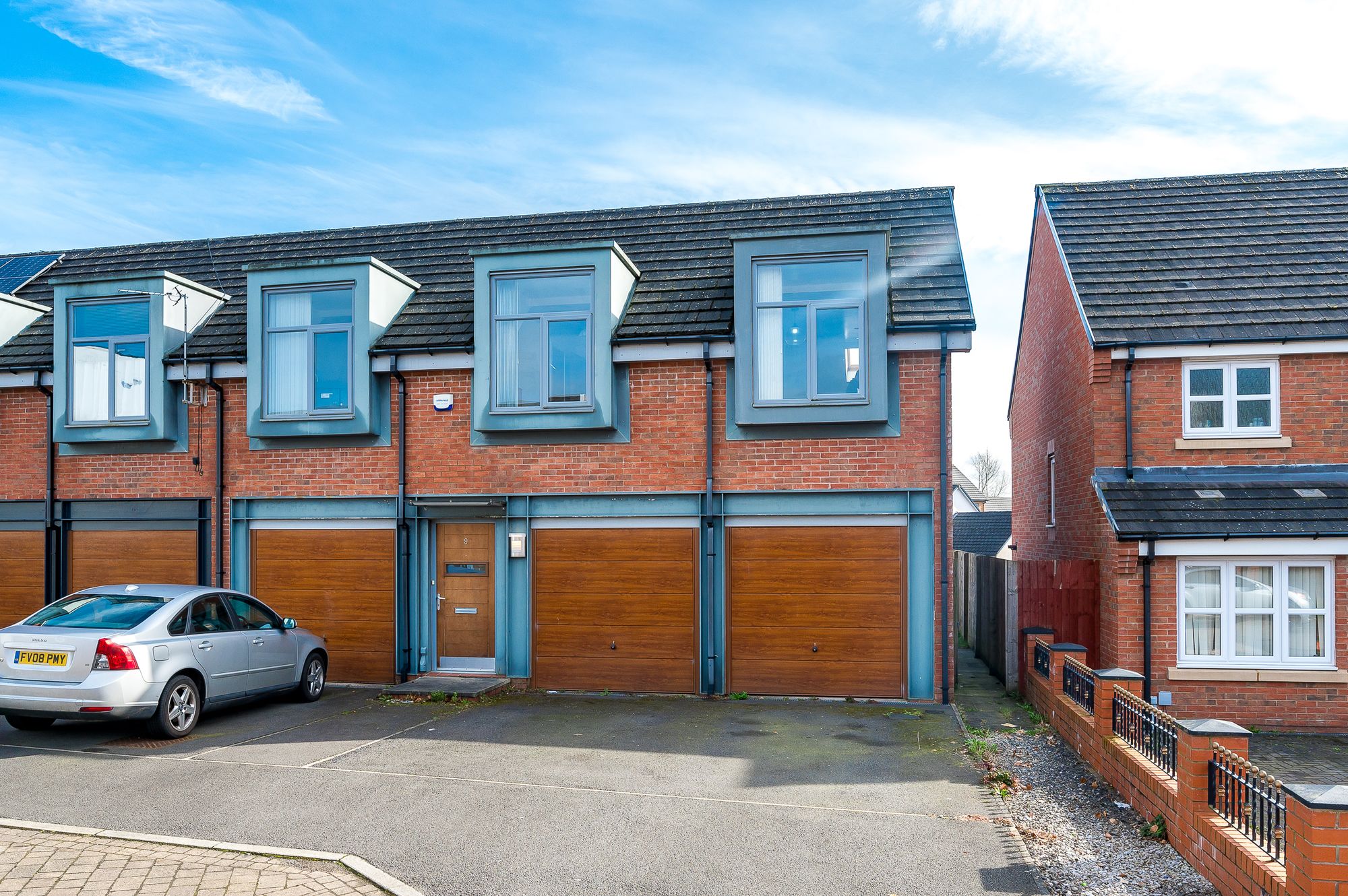 2 bed coach house for sale in Dickens Close, Salford  - Property Image 1