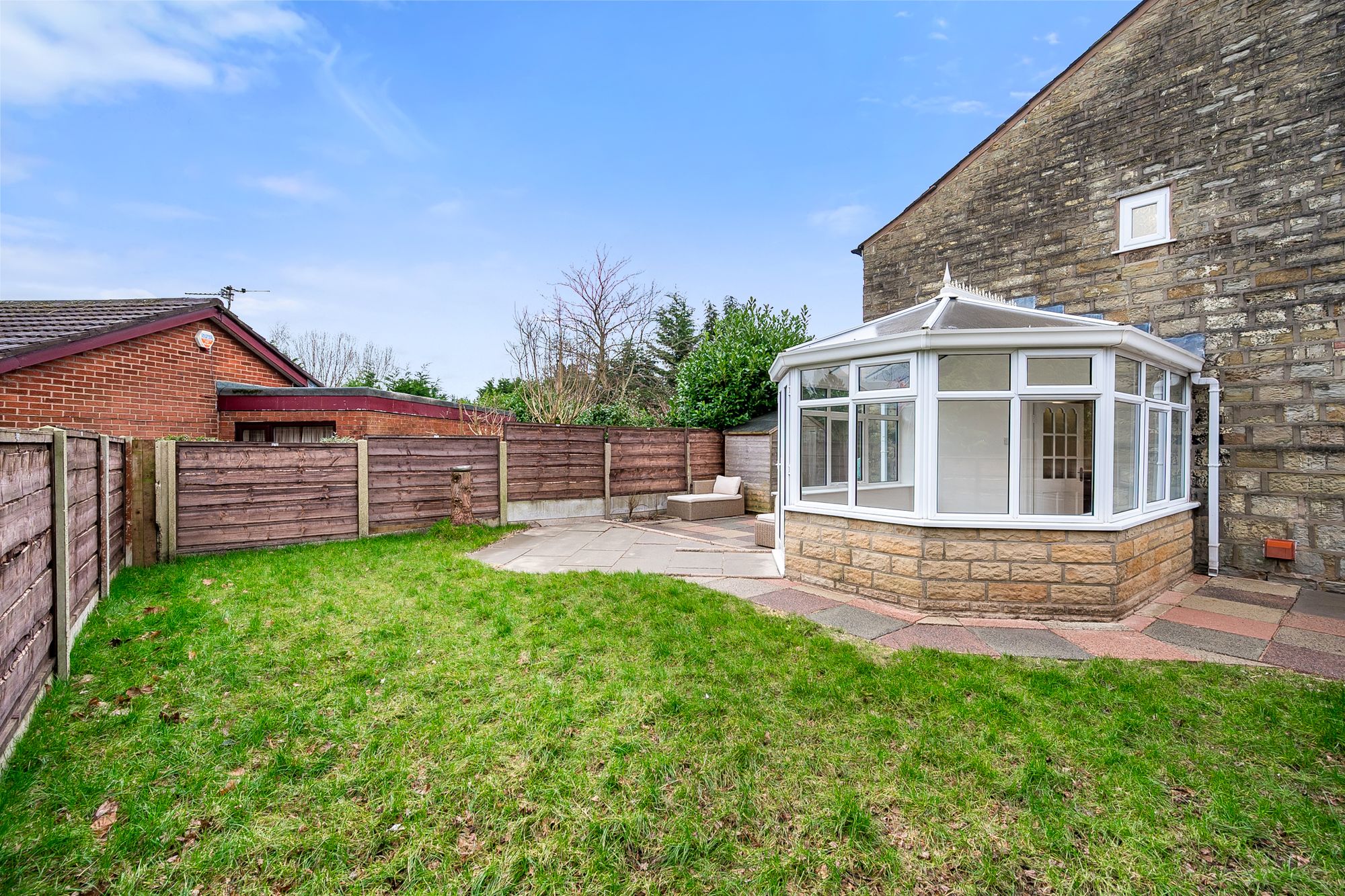 2 bed end of terrace house for sale in Dove Bank Road, Bolton  - Property Image 4