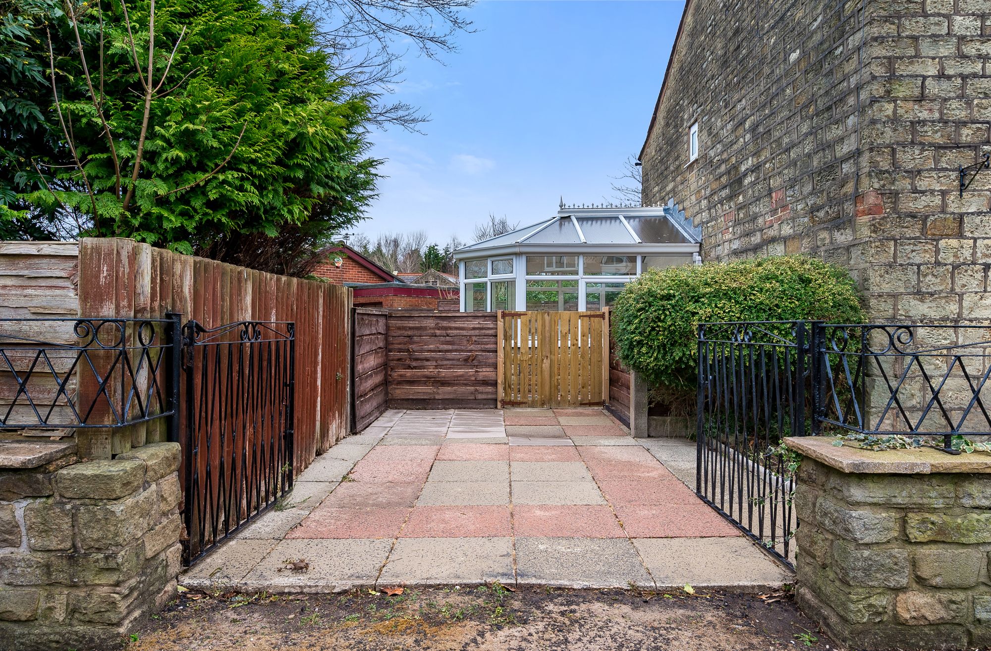 2 bed end of terrace house for sale in Dove Bank Road, Bolton  - Property Image 26