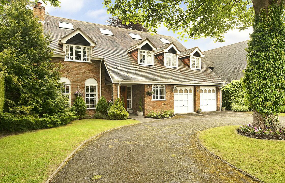 4 bed apartment for sale in Fenton Road, Grays, RM16