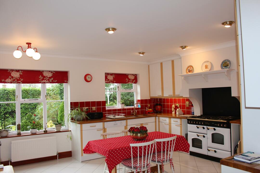 4 bed apartment for sale in Fenton Road, Grays 1