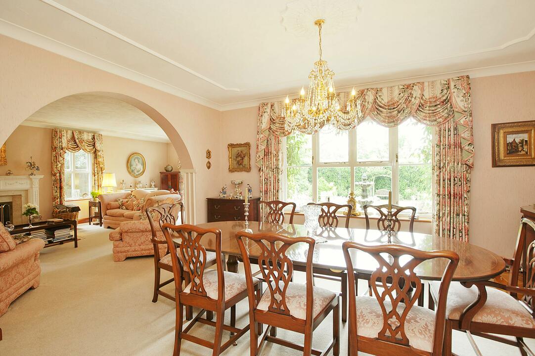 4 bed apartment for sale in Fenton Road, Grays 2