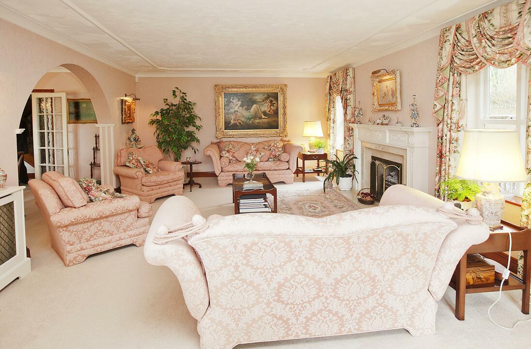 4 bed apartment for sale in Fenton Road, Grays 3