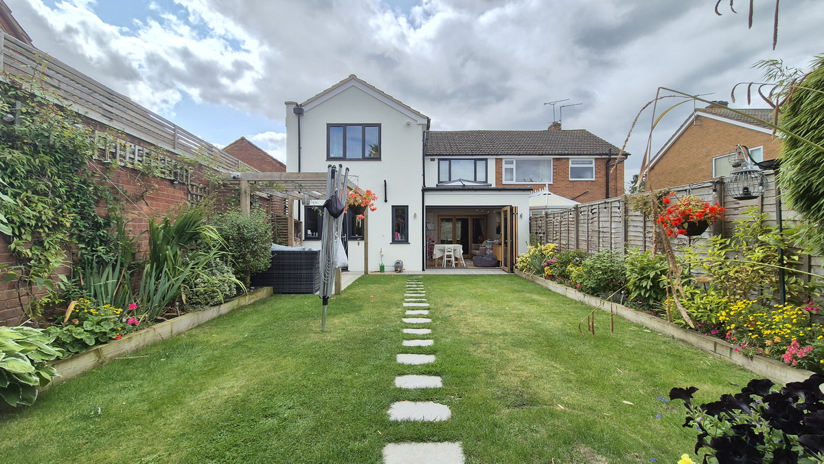 4 bed semi-detached house for sale in Church Road, Long Itchington  - Property Image 1