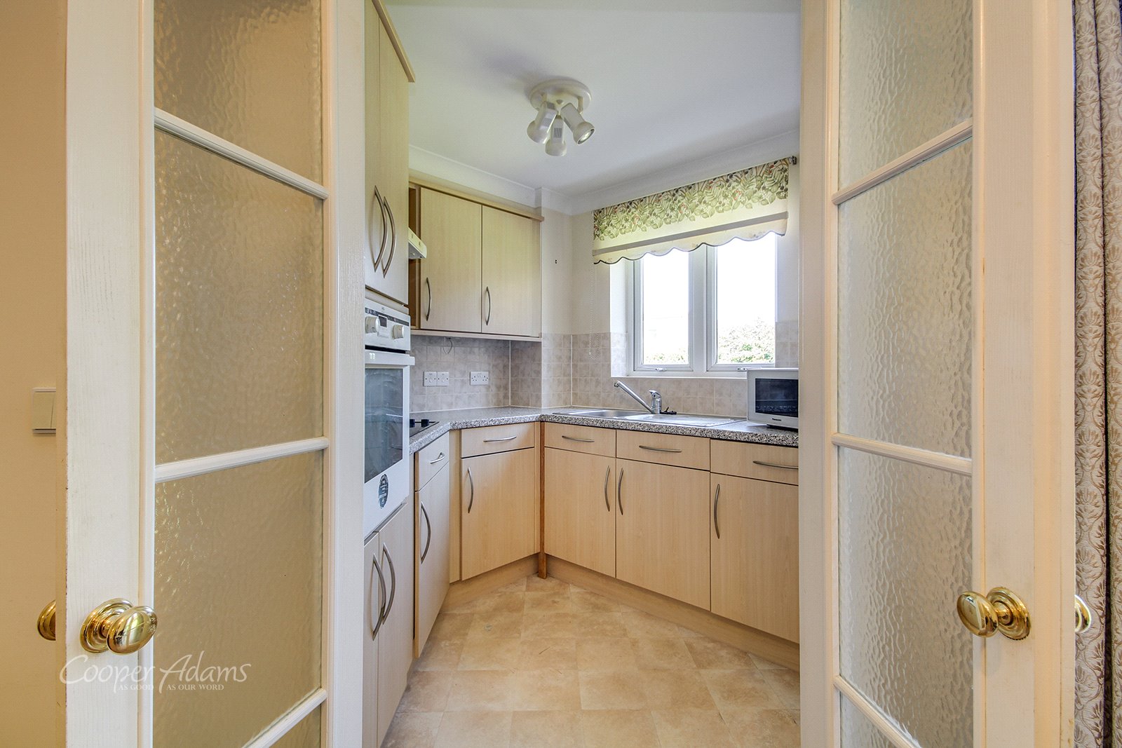 1 bed apartment for sale in Worthing Road, East Preston  - Property Image 4