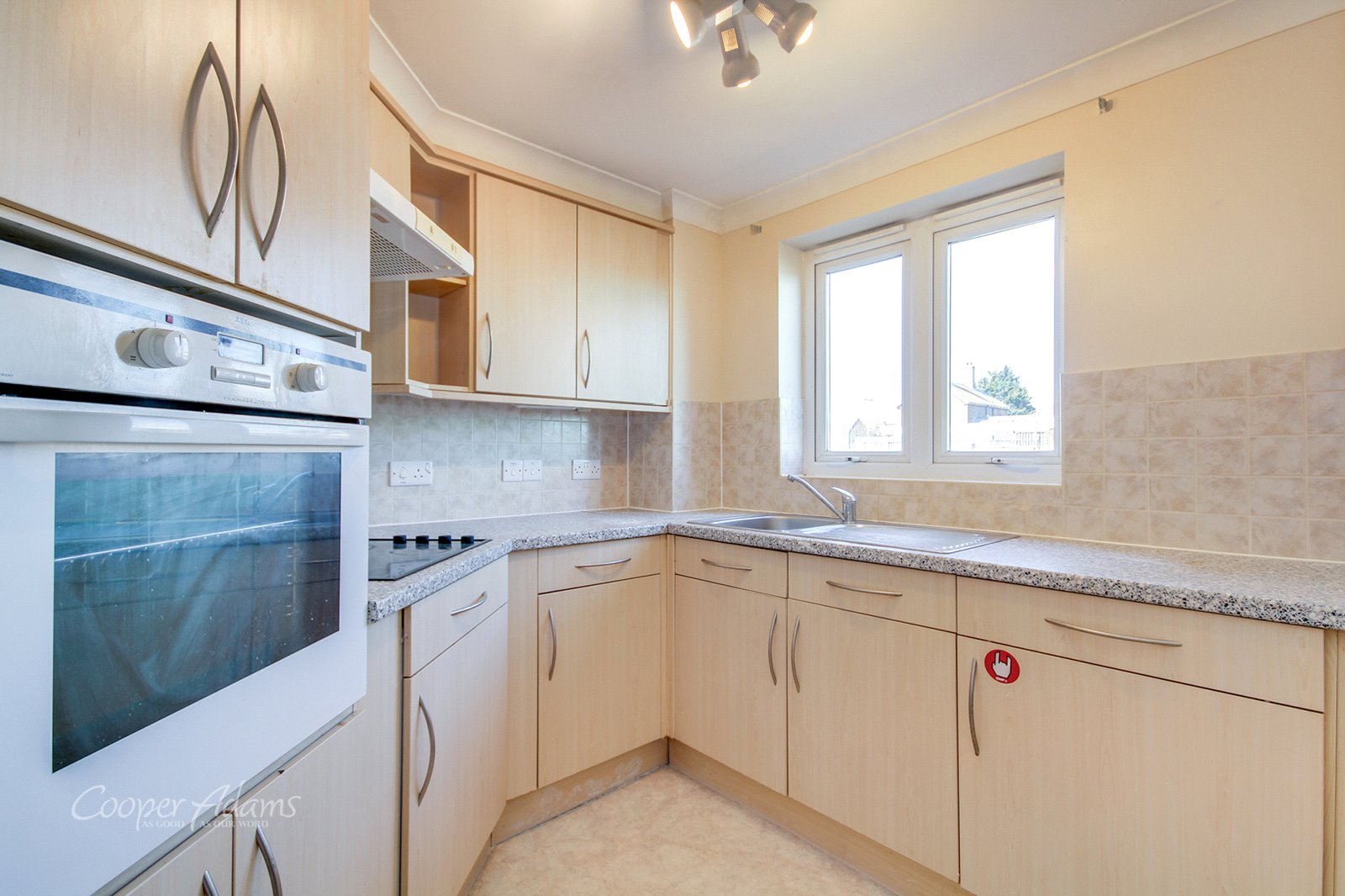 2 bed apartment for sale in Worthing Road, East Preston  - Property Image 5