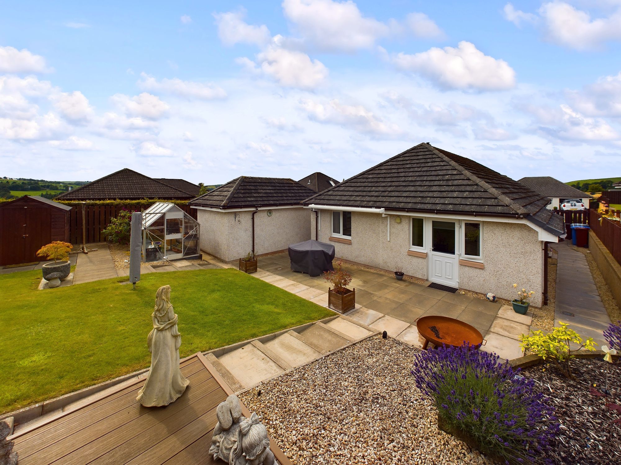 3 bed bungalow for sale in Lockhart Avenue, Lanark  - Property Image 12