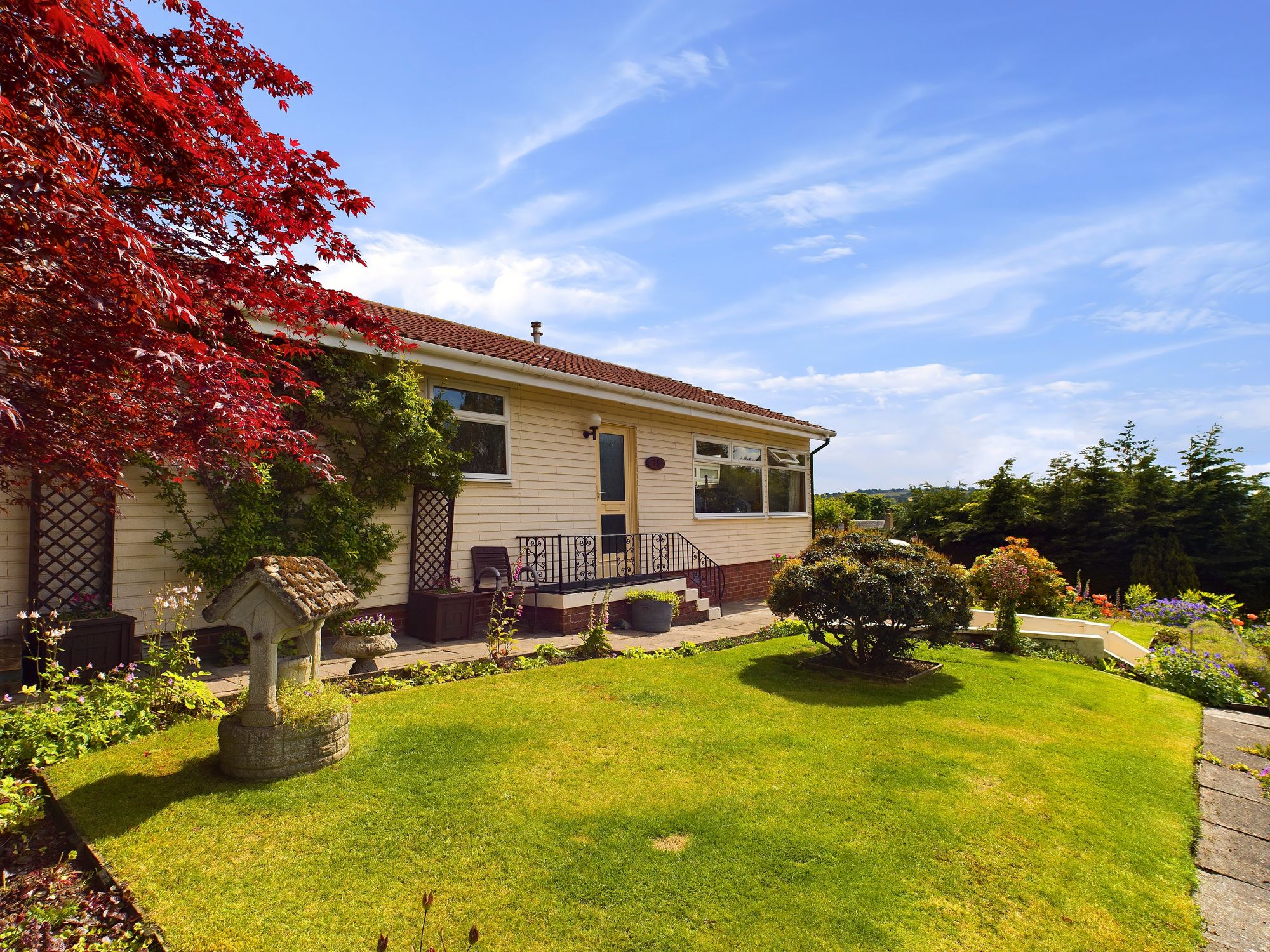 3 bed bungalow for sale