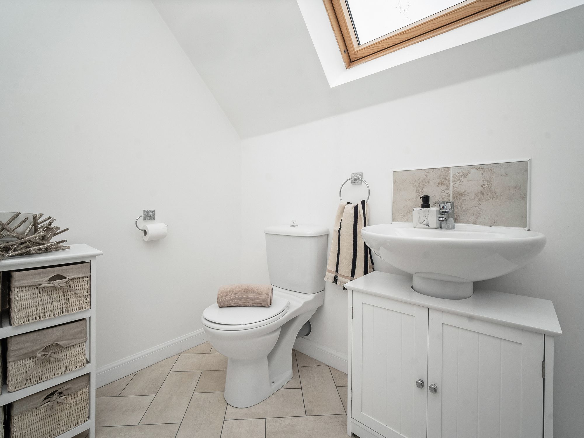 4 bed for sale in Meadowhead Road, Airdrie  - Property Image 24