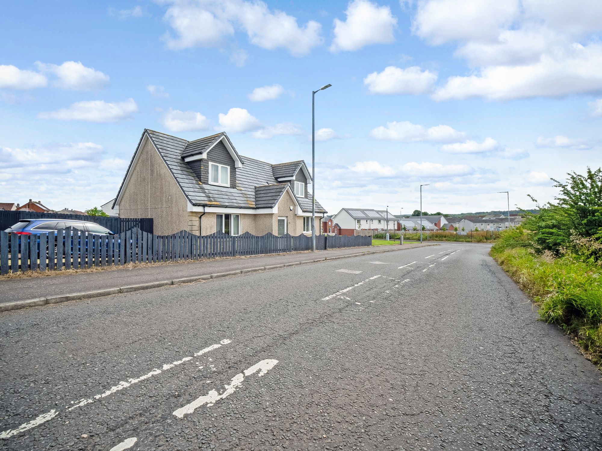 4 bed for sale in Meadowhead Road, Airdrie  - Property Image 1