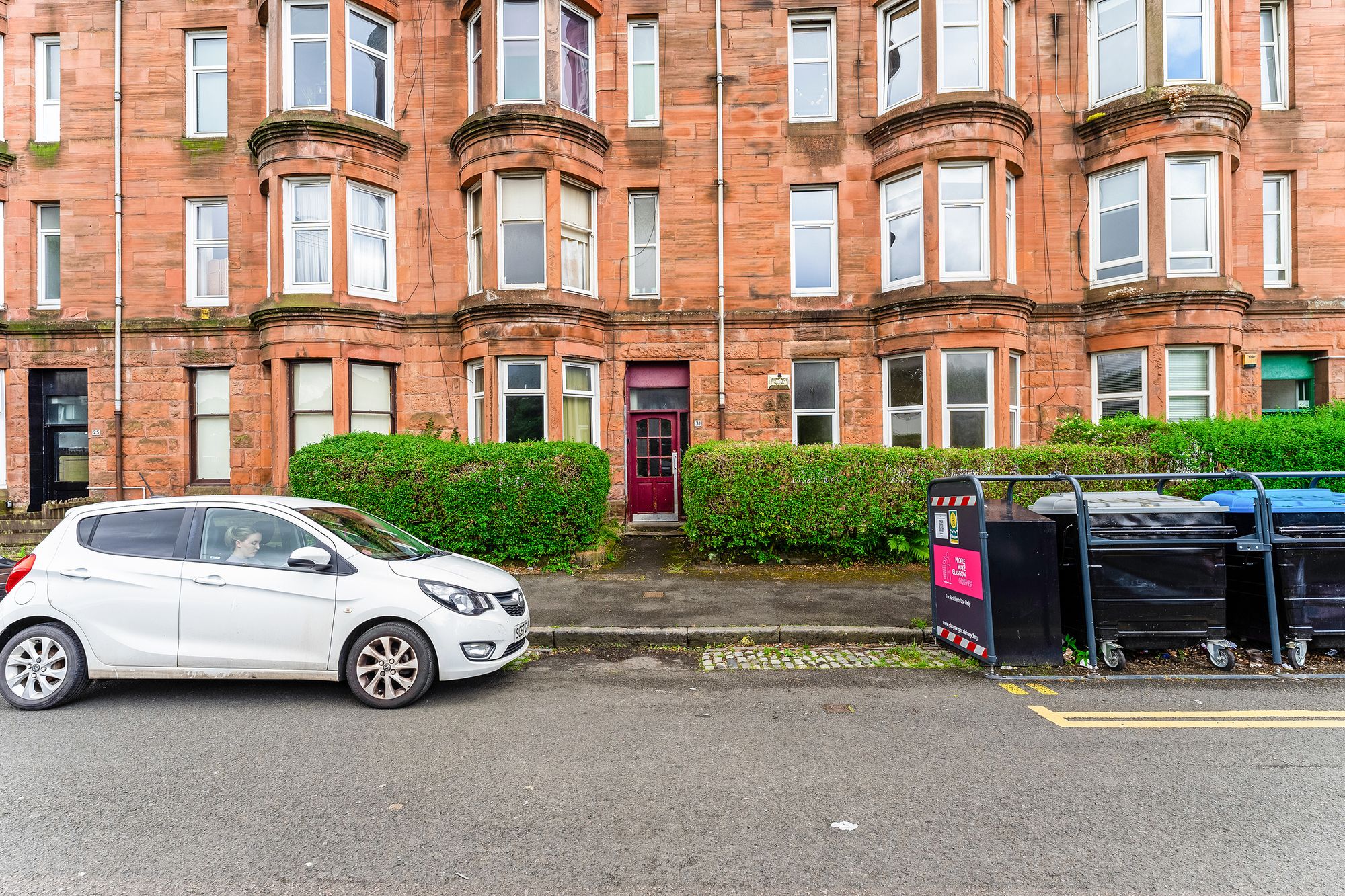 1 bed for sale in McCulloch Street, Glasgow  - Property Image 1