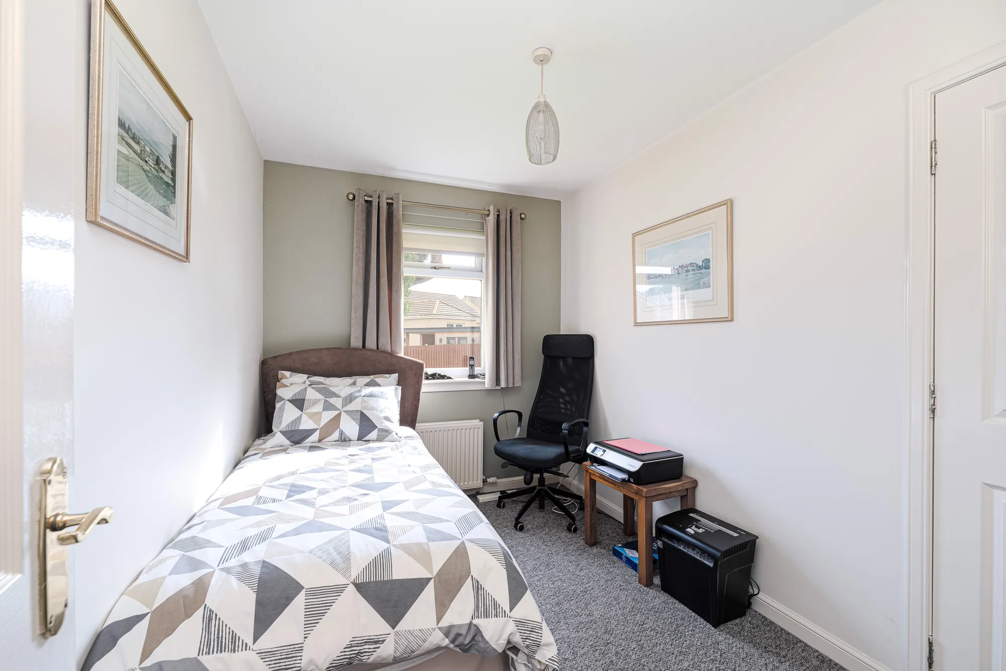 3 bed for sale in Carrongrange Avenue, Larbert  - Property Image 13