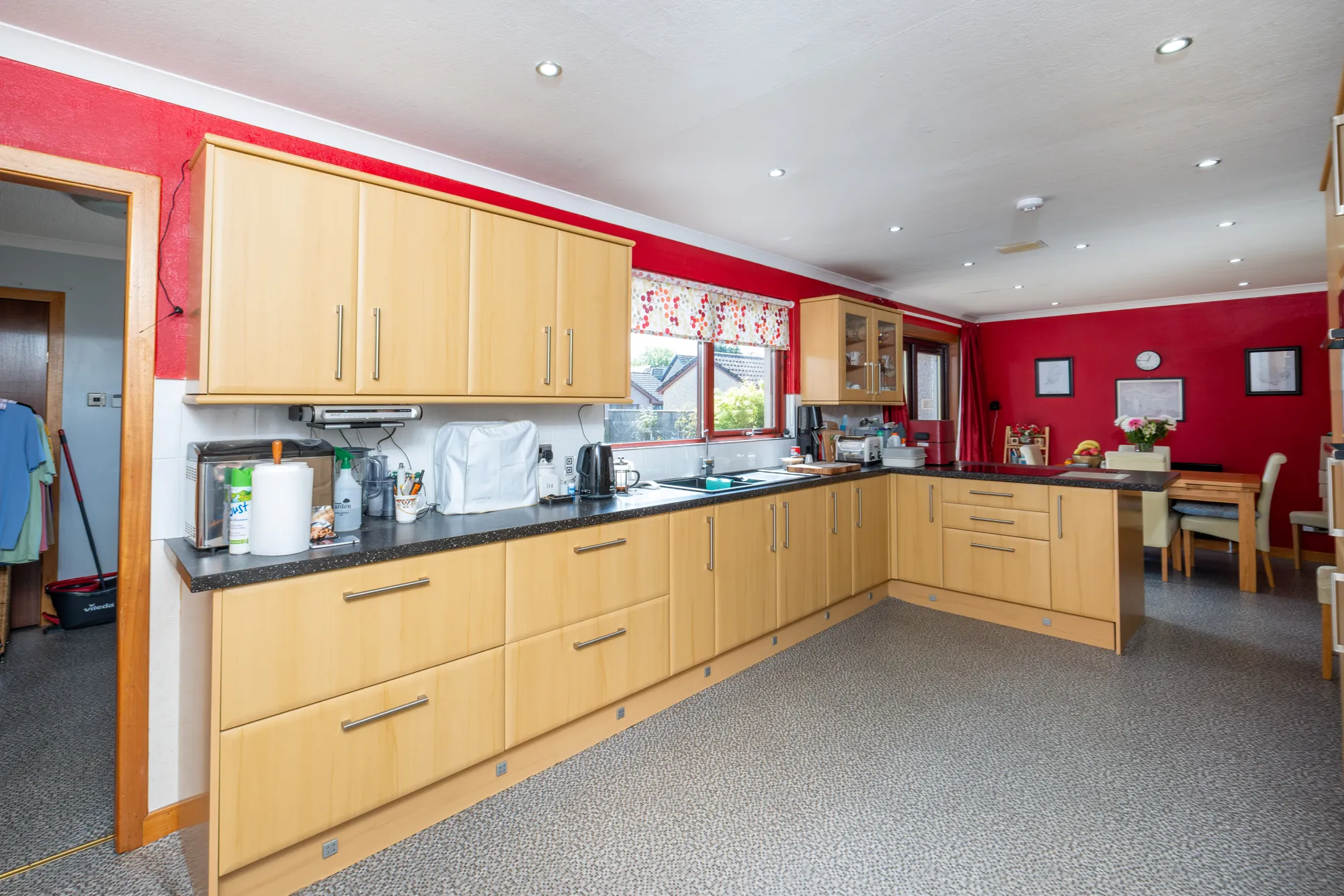 4 bed bungalow for sale in Dundee Road, Forfar  - Property Image 9