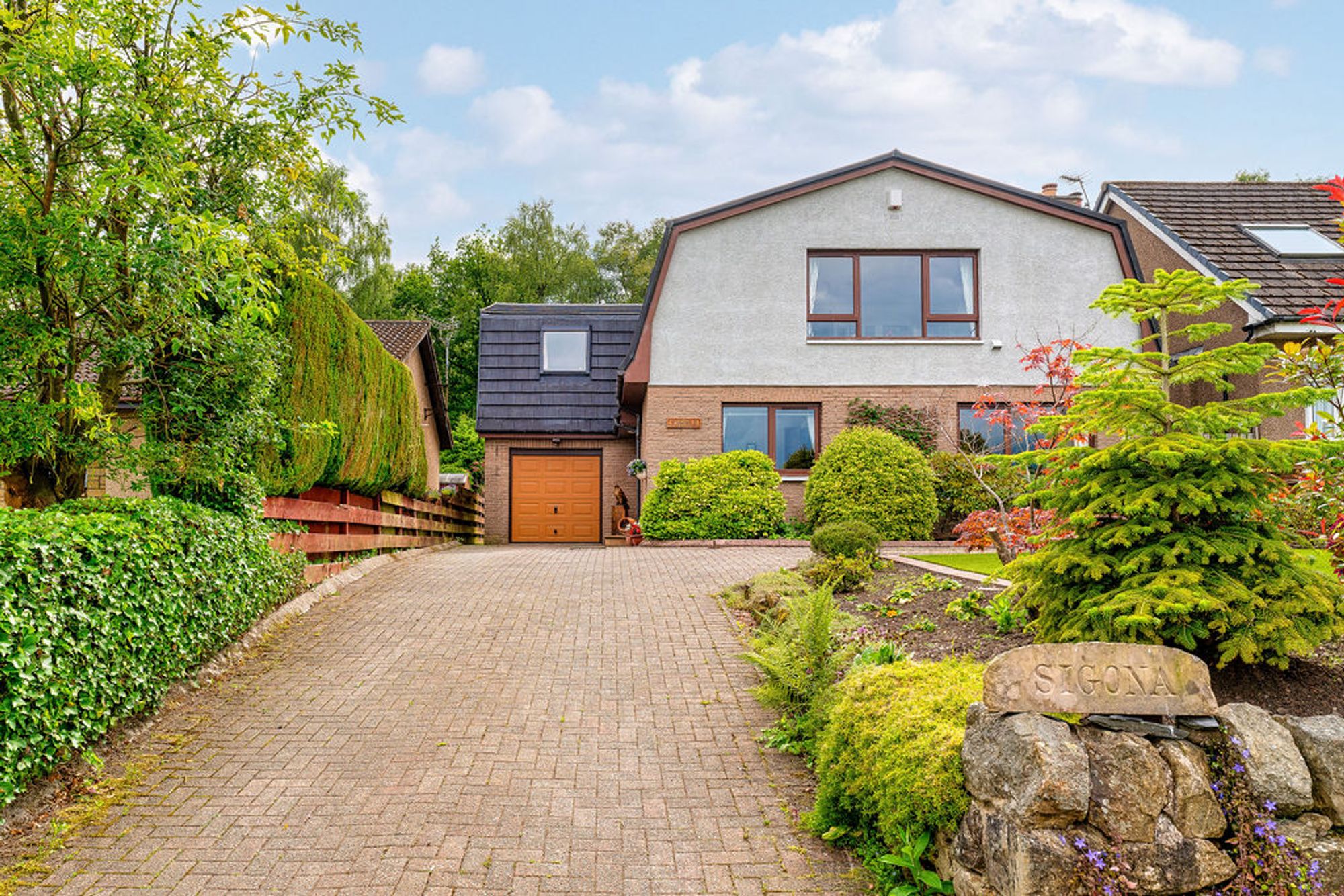 4 bed house for sale in Glen Road, Larbert  - Property Image 1