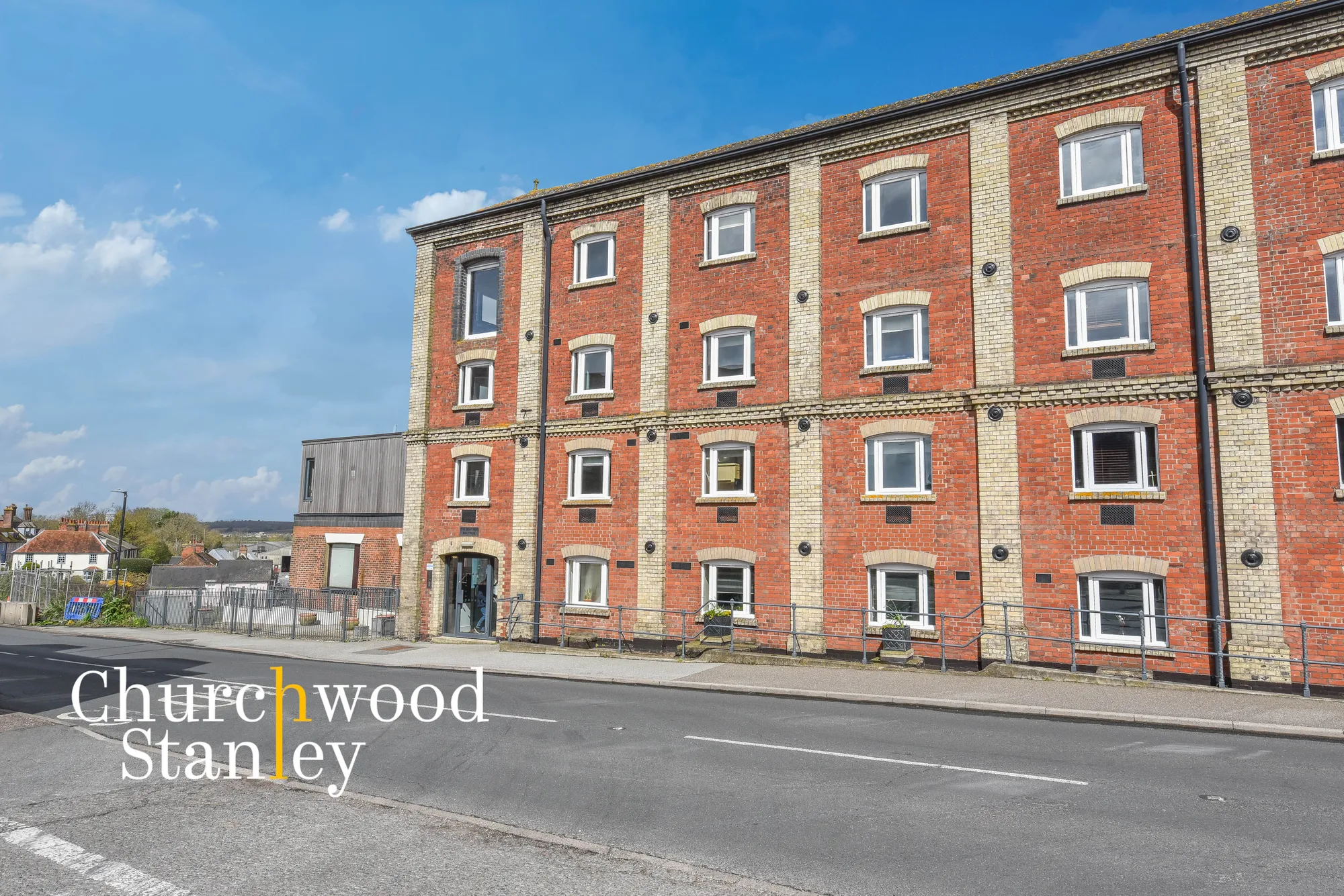 1 bed apartment for sale in High Street, Manningtree  - Property Image 1